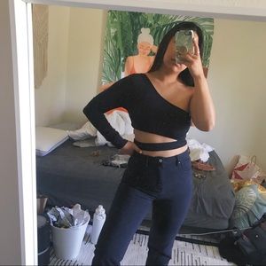 black cut out one shoulder crop top